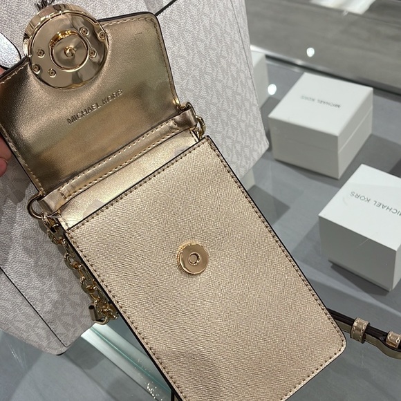 MICHAEL KORS WOMENS FASHION IPHONE SAMSUNG CASE PHONE HOLDER CROSSBODY BAG PURSE - Picture 14 of 16